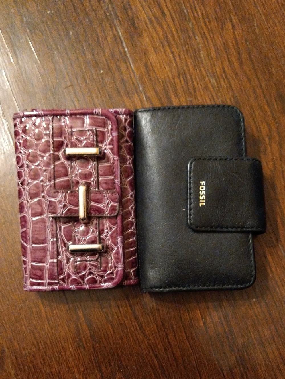Fossil♣️Leather wallet♣️+free Purple Faux Crocodile Patterned